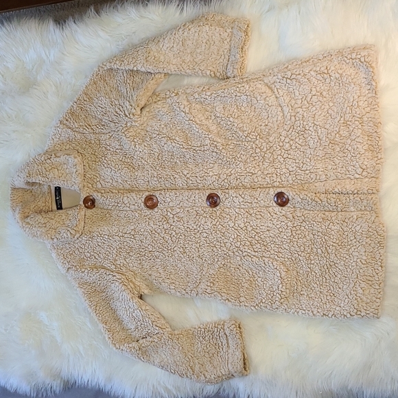 Knapp Studio Teddy Coat - Picture 1 of 3
